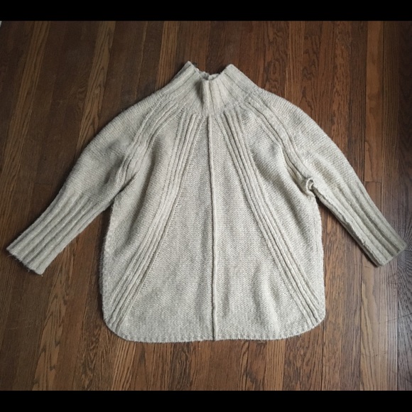Free People Cream Twirl Around Poncho Sweater XS/S - Picture 3 of 3